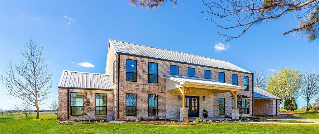 5817 County Road 913 - Photo 1
