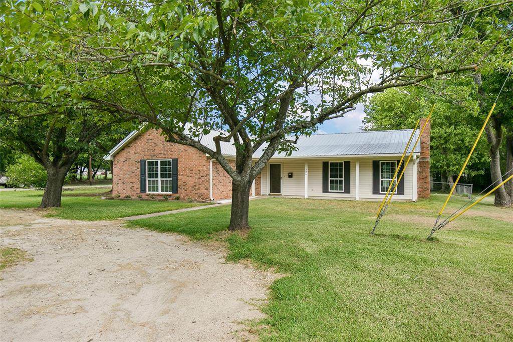 204 1st Street - Photo 1
