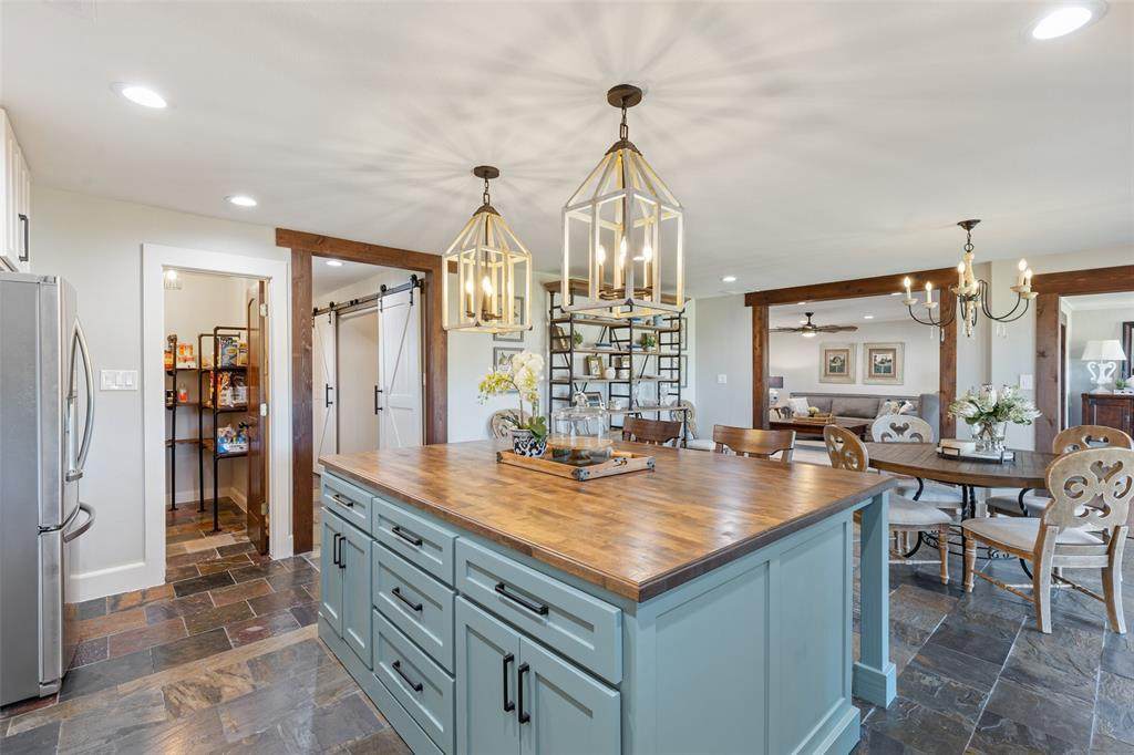 598 Dowell Road - Photo 1