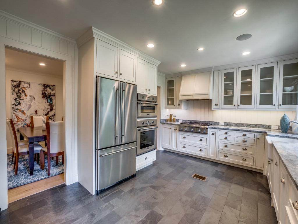 9523 Peninsula Drive - Photo 1