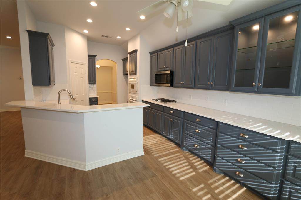 416 Normandy Lane - Photo 1
