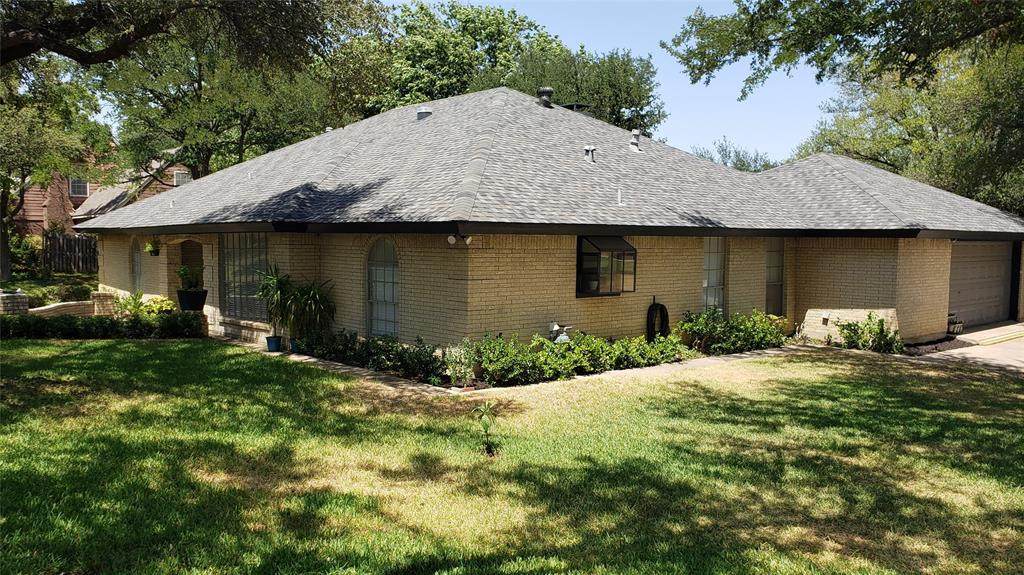 1502 King Arthur Drive - Photo 1