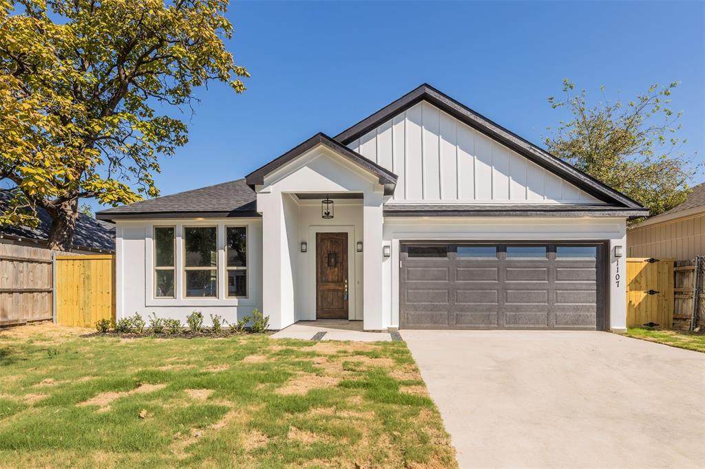 1107 Strickland Street - Photo 1