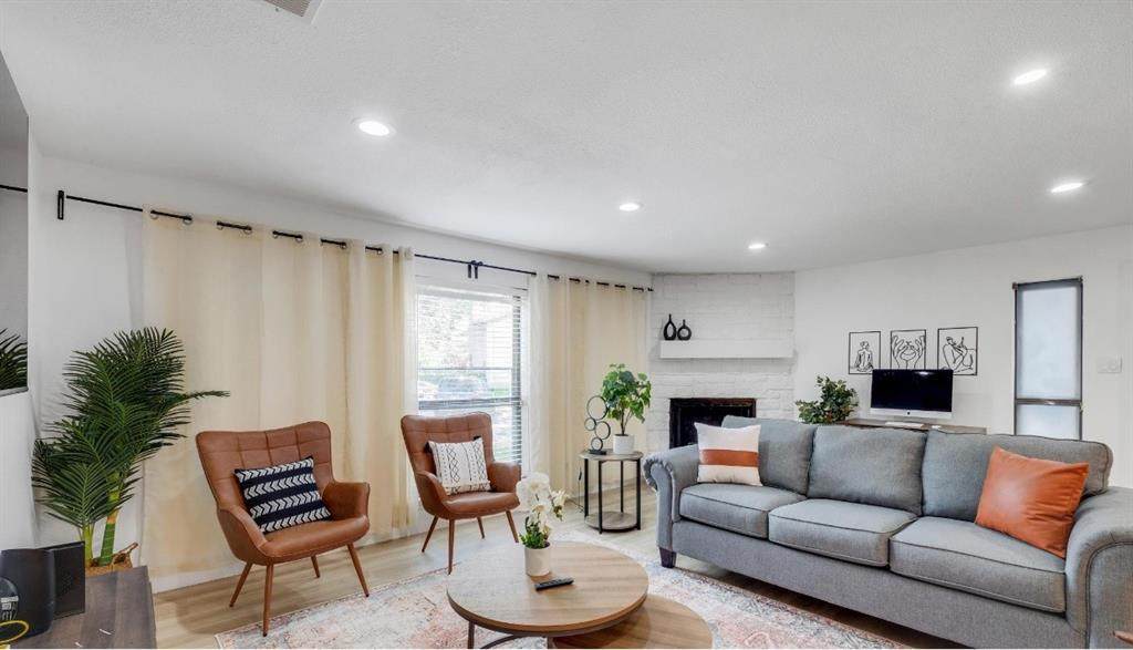 5041 Thunder Road - Photo 1