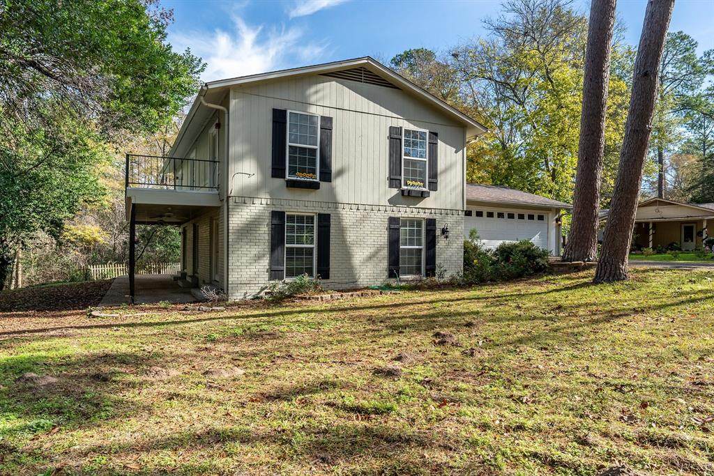 203 Treetop Lane - Photo 1
