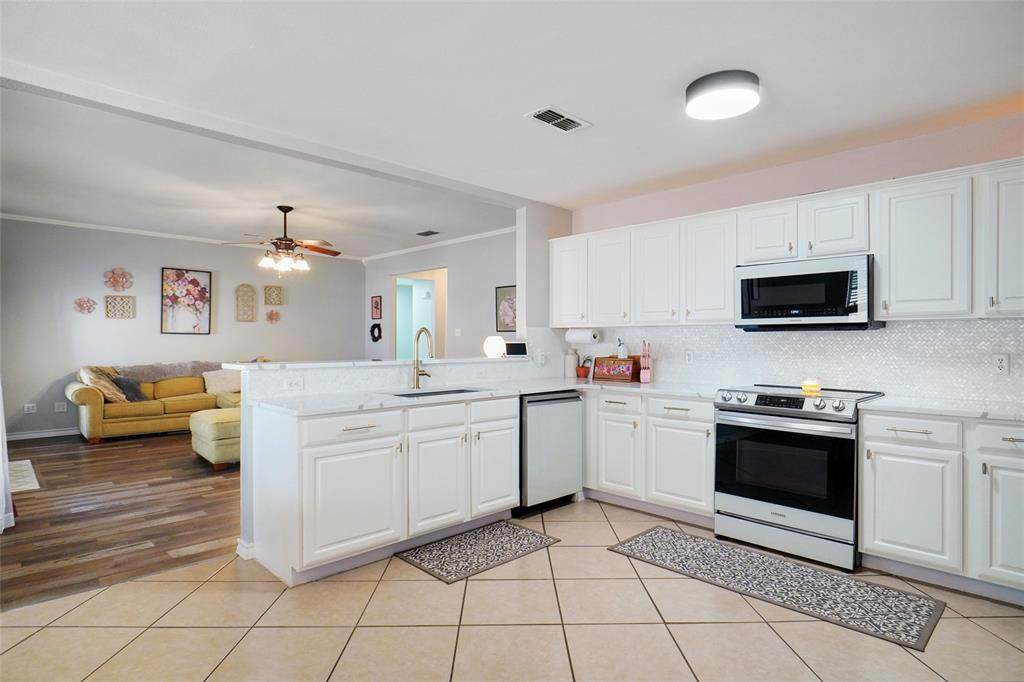 527 Lone Star Street - Photo 1