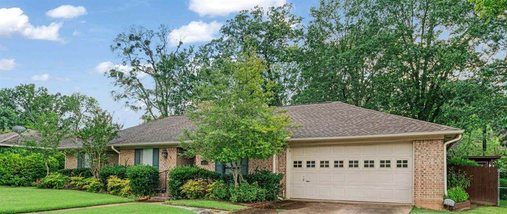 1030 Laurel Lane - Photo 1