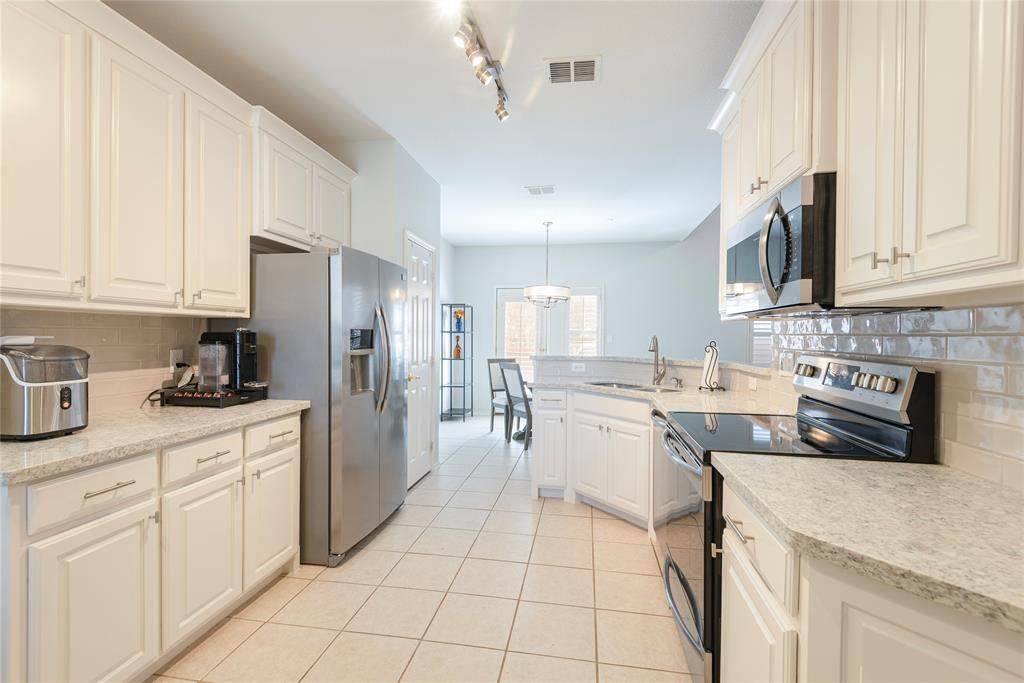 2908 Cranston Place - Photo 1