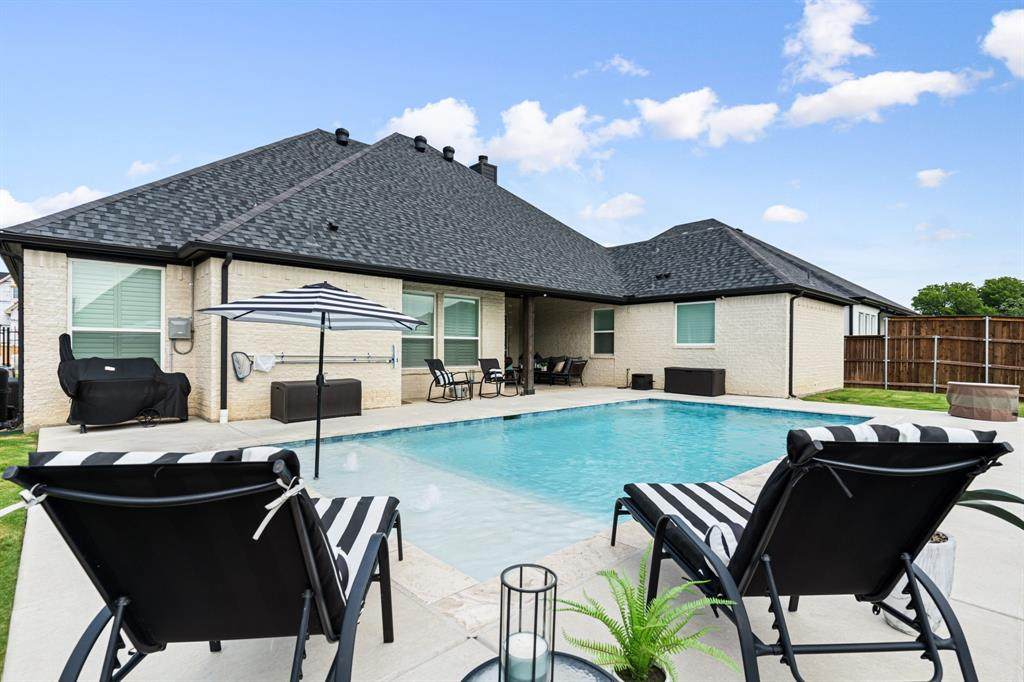 609 Golden Crest Drive - Photo 1