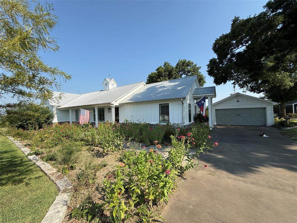 1819 Main Street - Photo 1