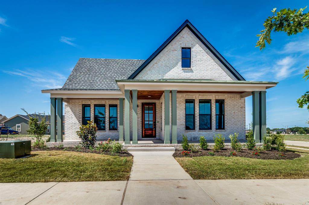 413 Dylan Way - Photo 1
