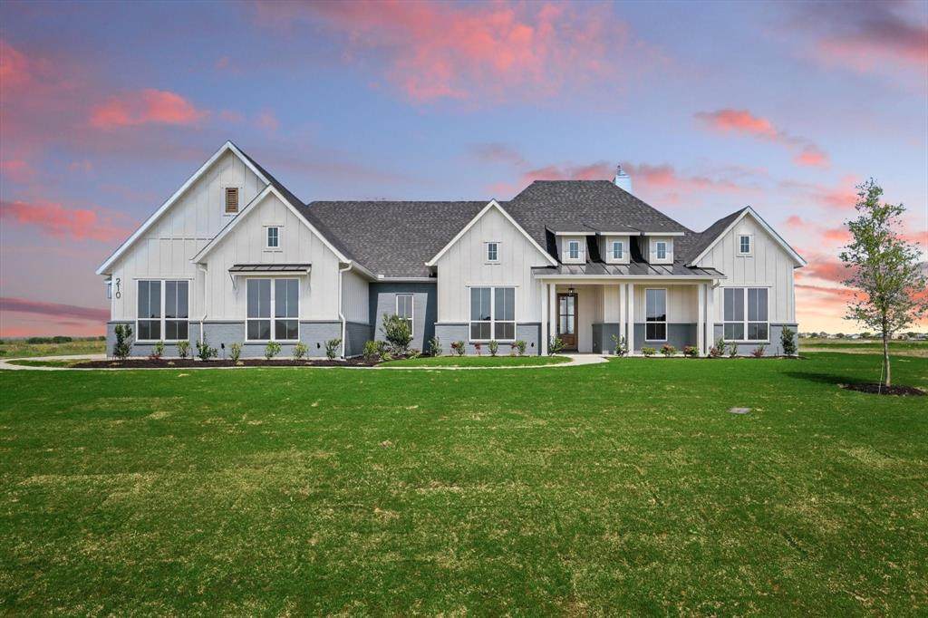 210 Everly Lane - Photo 1