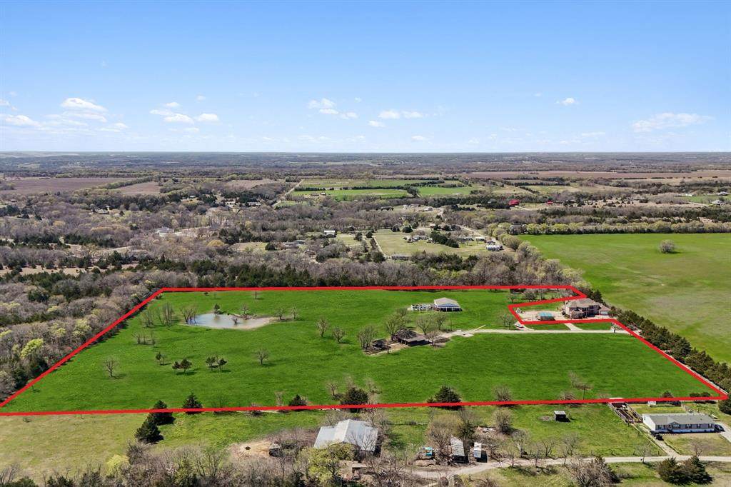 8890 Private Road 5368 - Photo 1