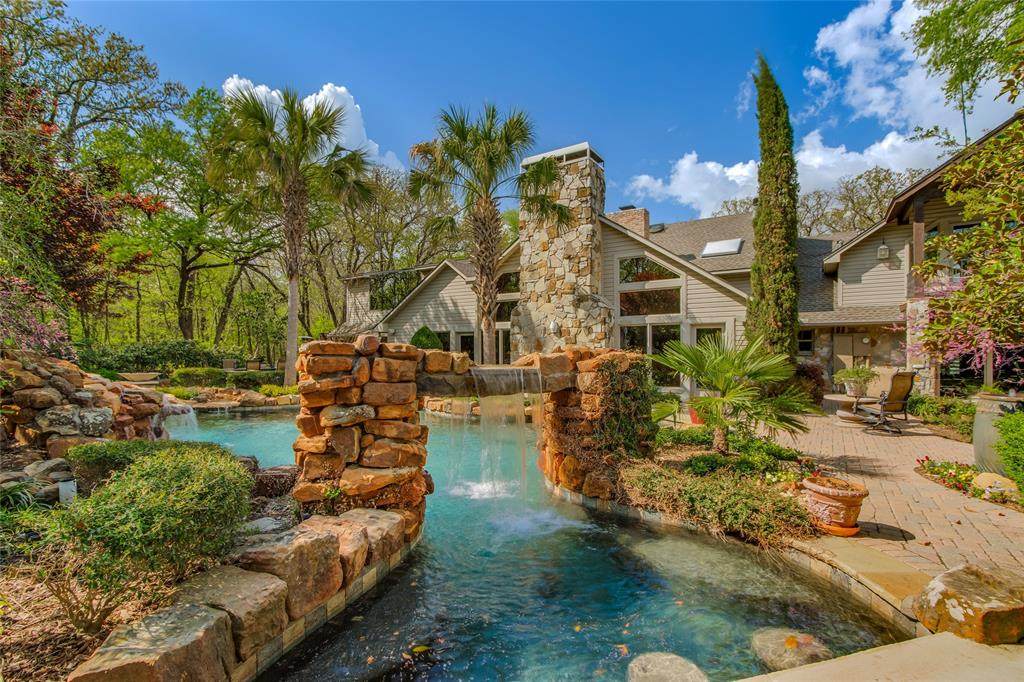625 Estates Drive - Photo 1