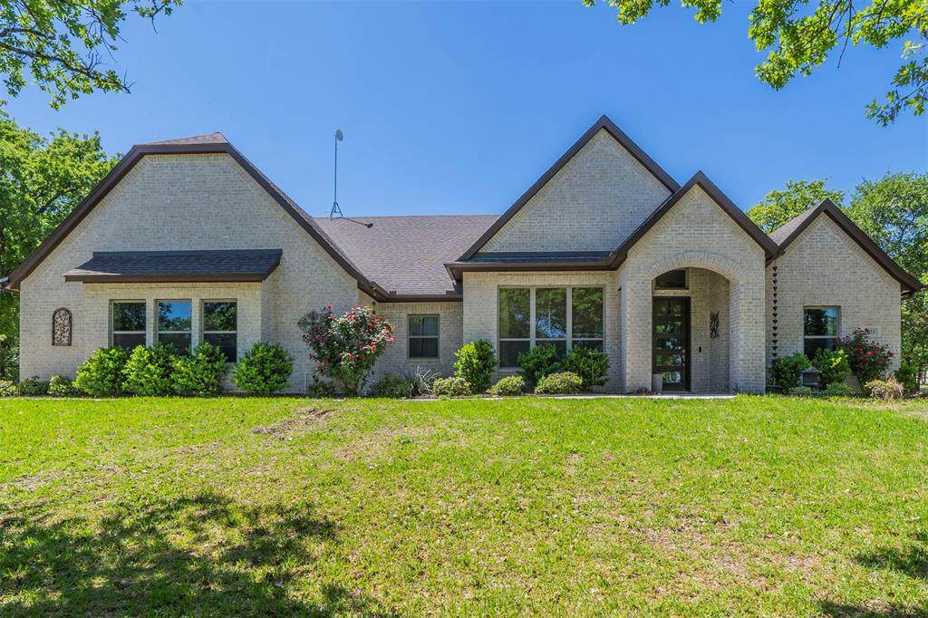 2033 Antler Loop - Photo 1