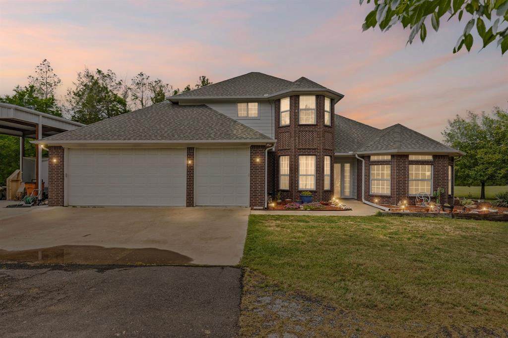 399 County Road 4101 - Photo 1