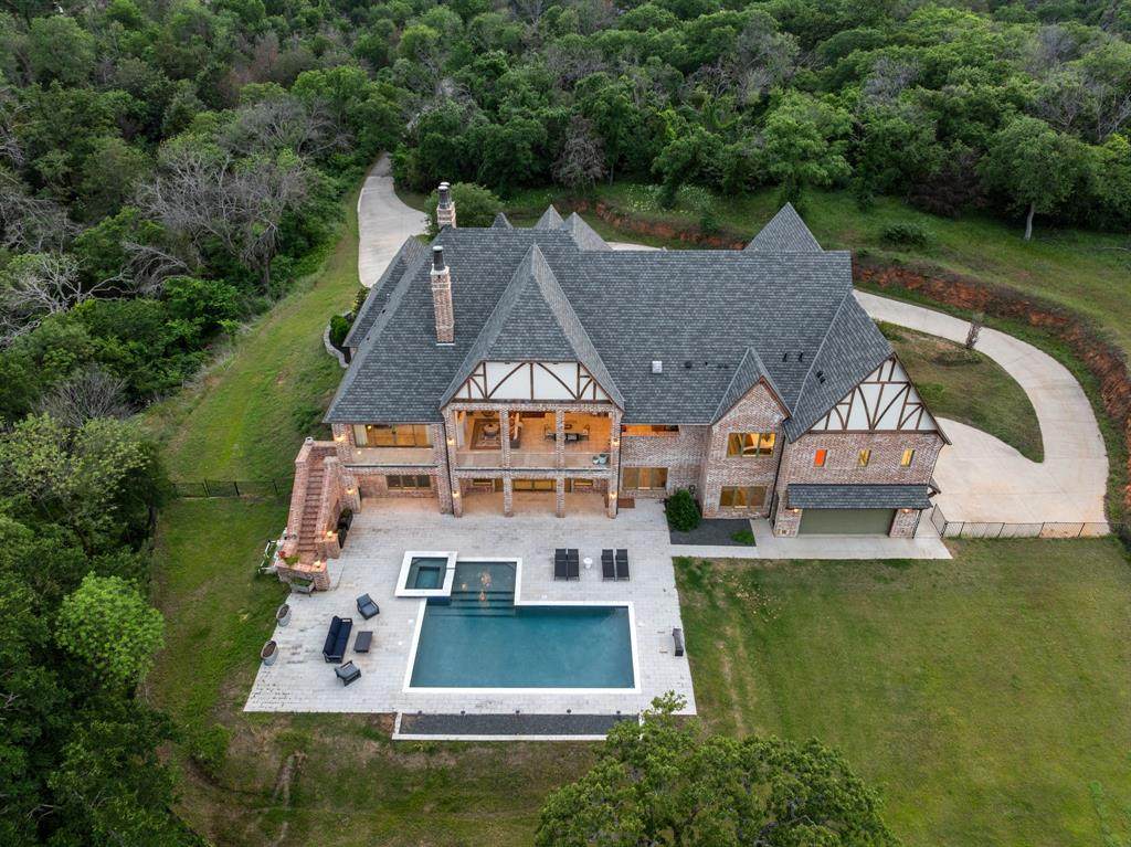 3110 High Road - Photo 1