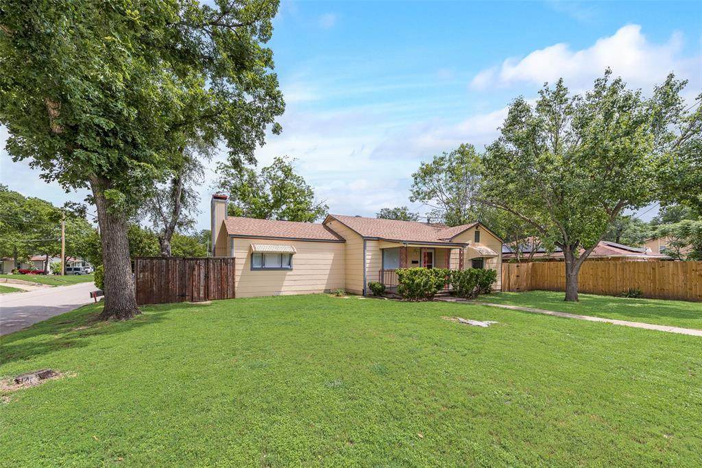 1104 Trinity View Street - Photo 1
