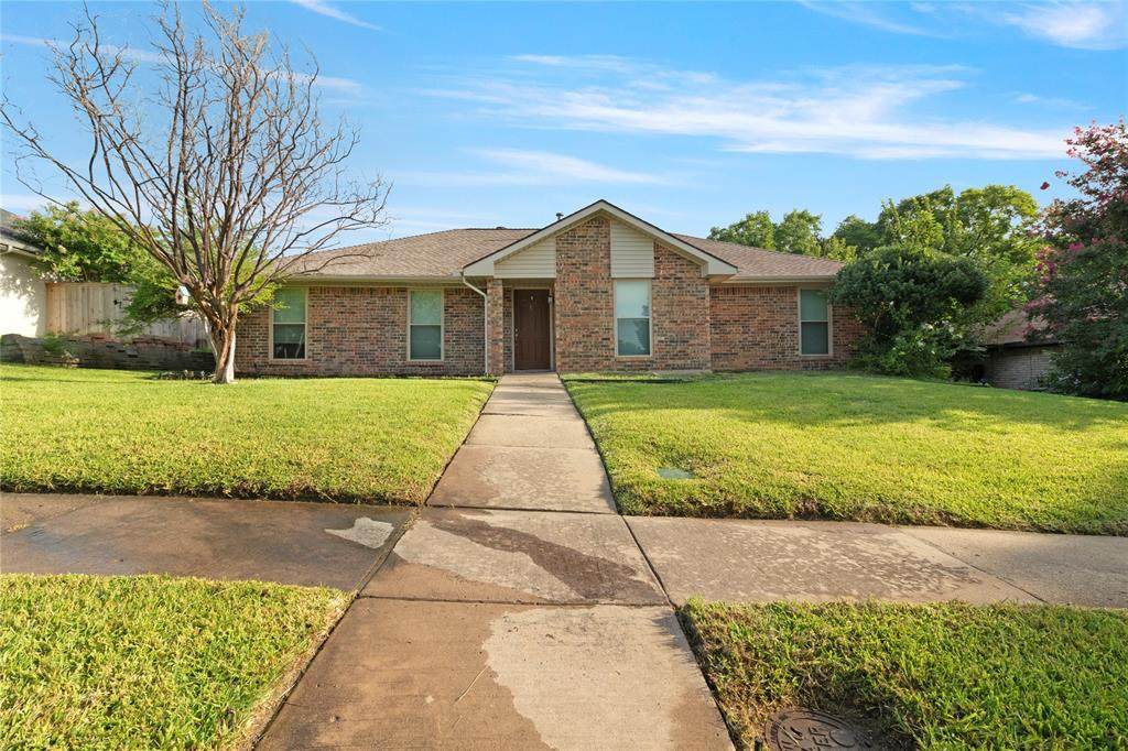1610 Saint James Drive - Photo 1