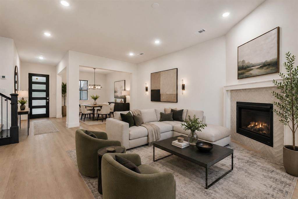 444 Waters Edge Drive - Photo 1