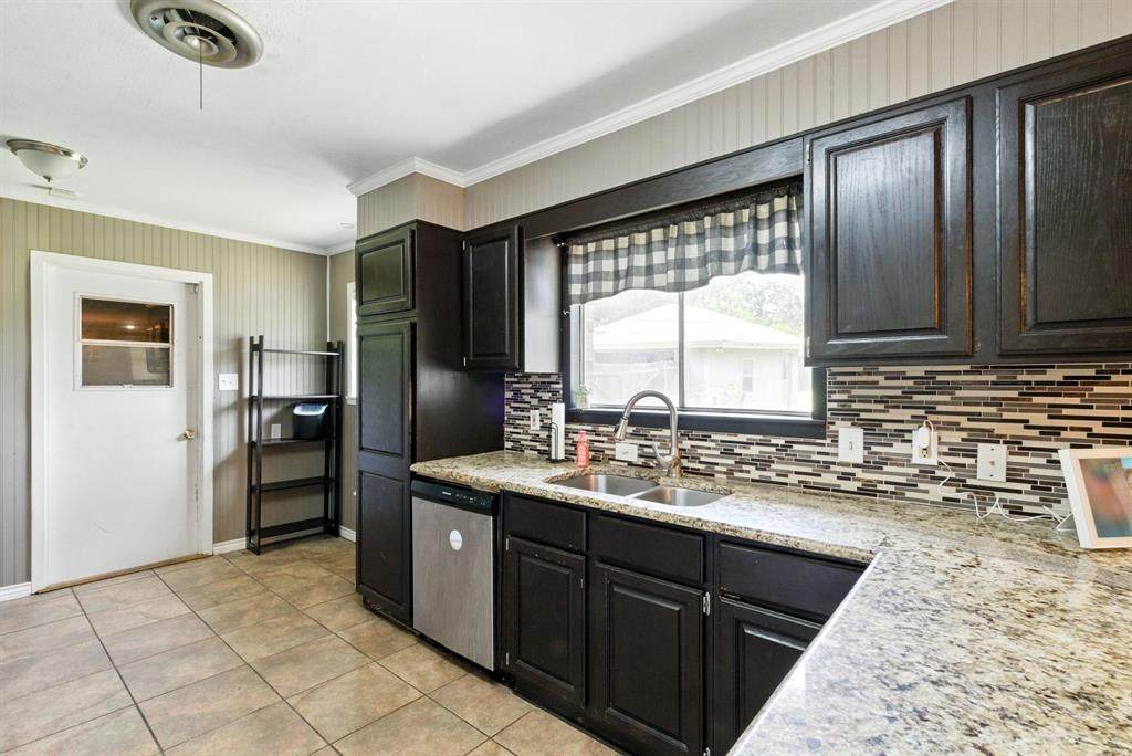 1442 Water Street - Photo 1