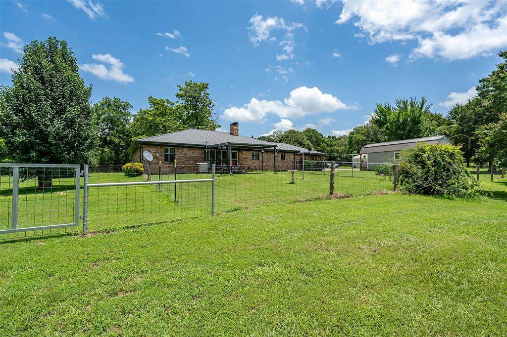 3694 Fm 857 - Photo 1