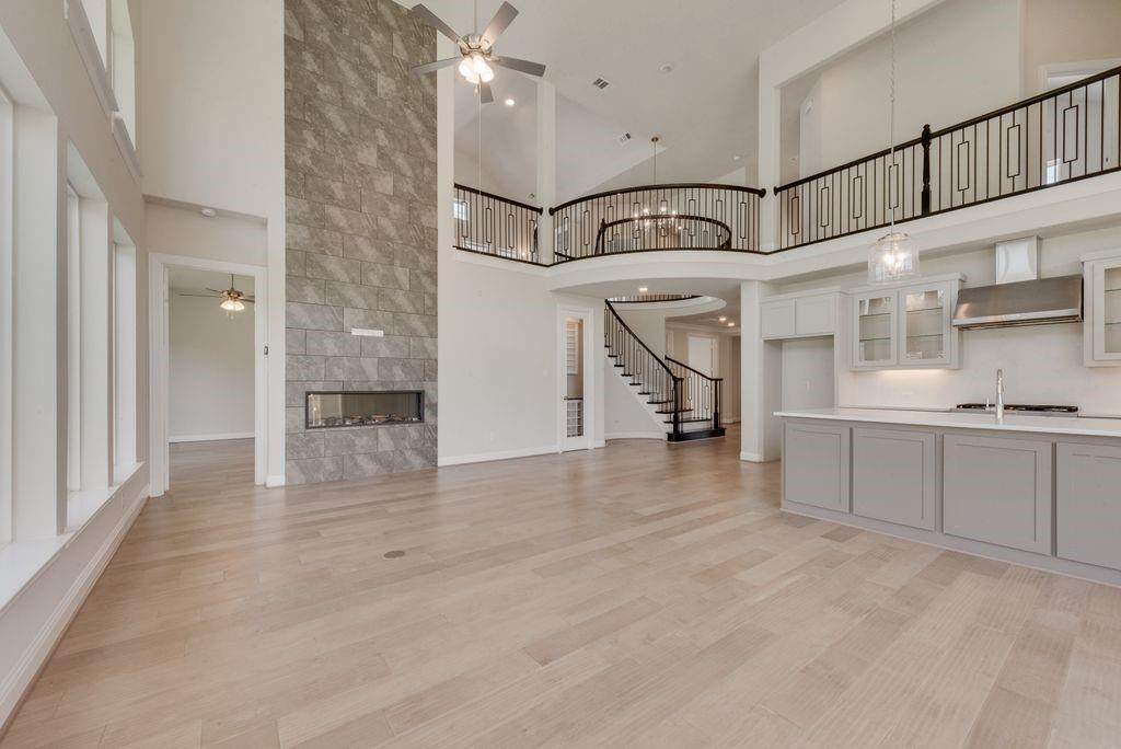 2634 Shadybrook Drive - Photo 1