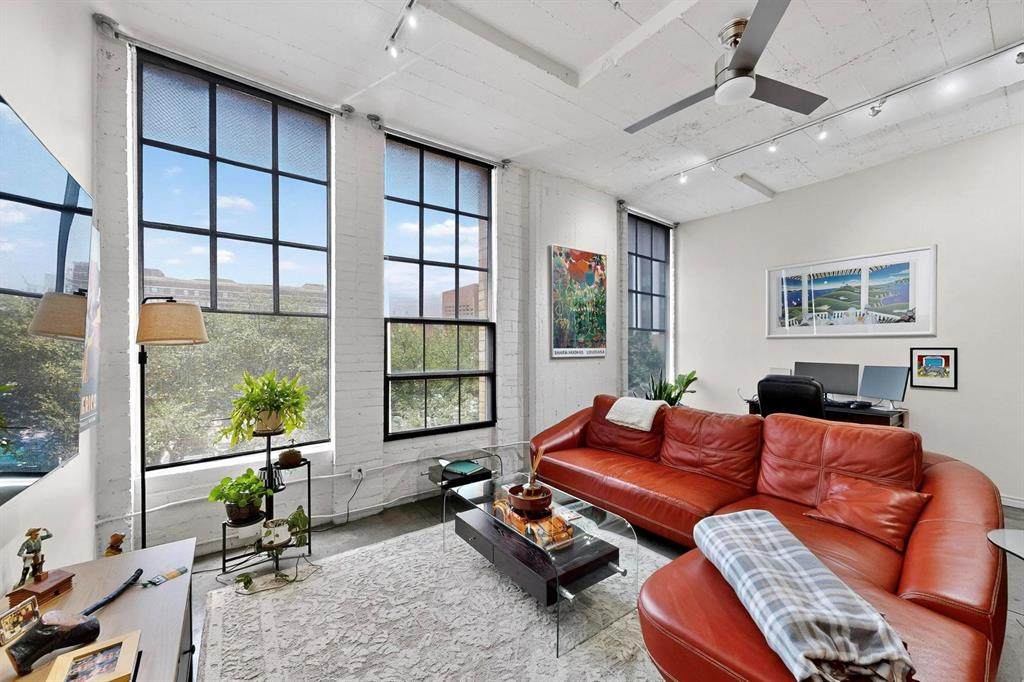 1122 Jackson Street - Photo 1