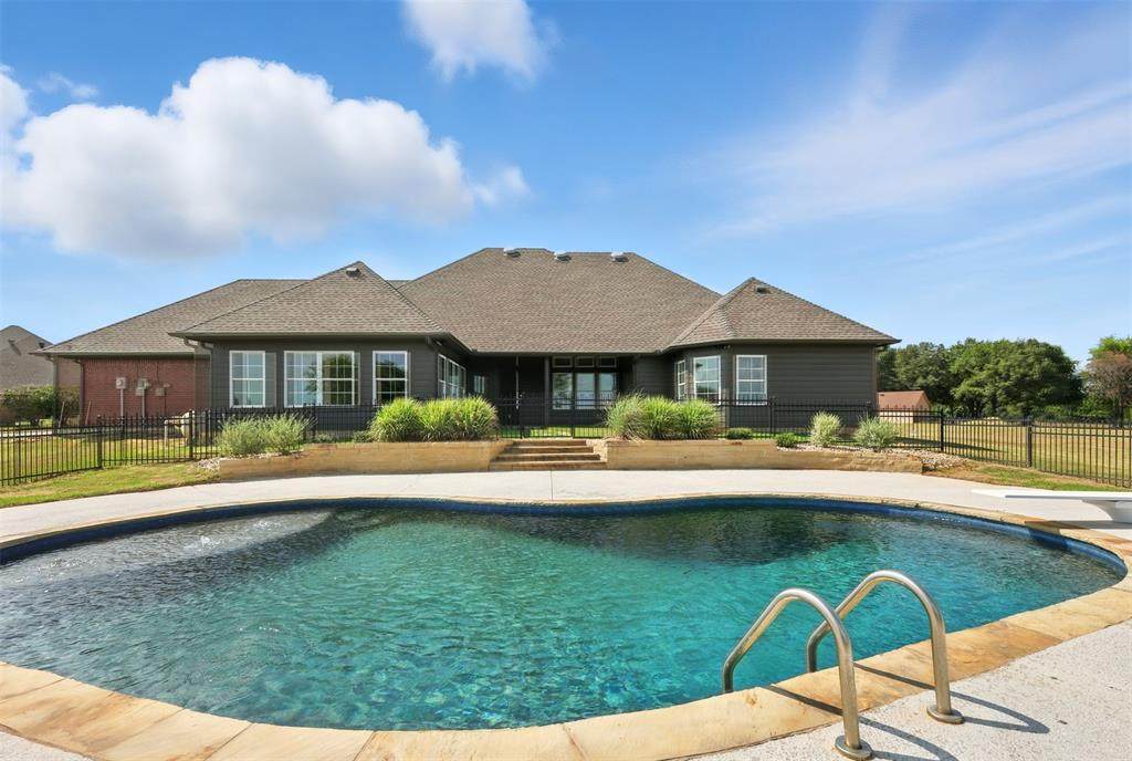 202 Connor Place - Photo 1