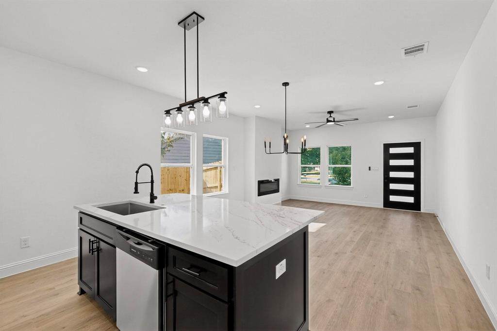 1308 Daffan Avenue - Photo 1