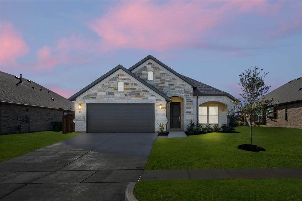 1016 Windsong Drive - Photo 1