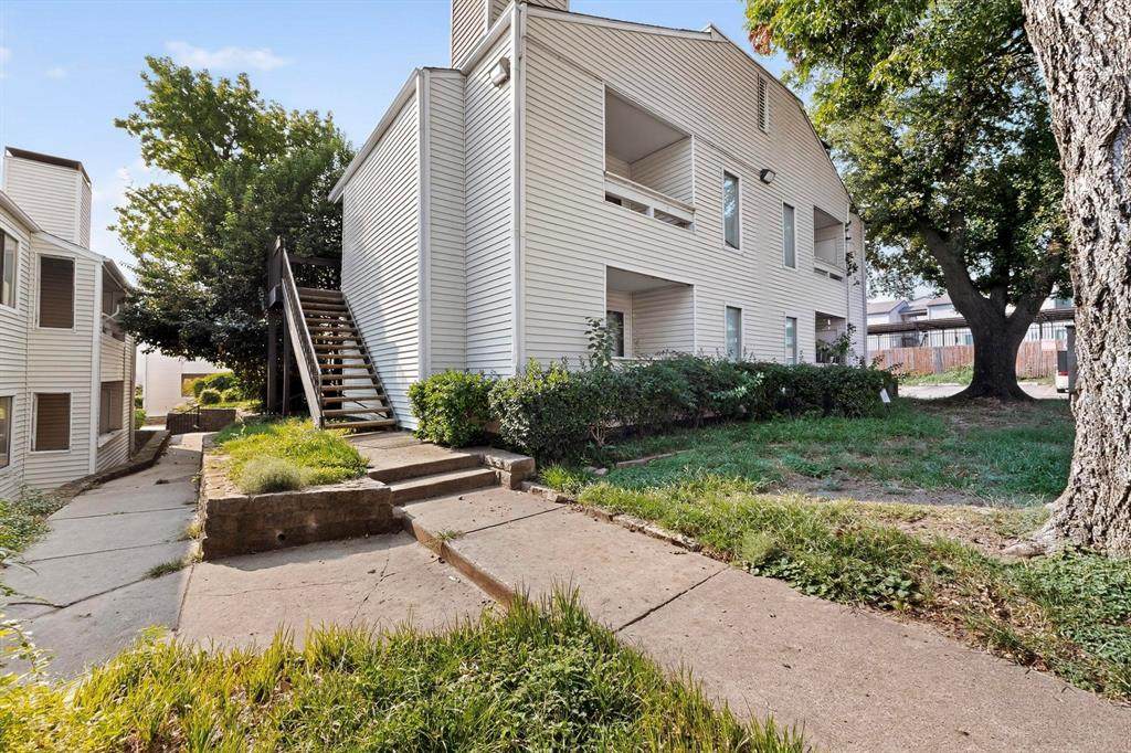 7431 Holly Hill Drive - Photo 1