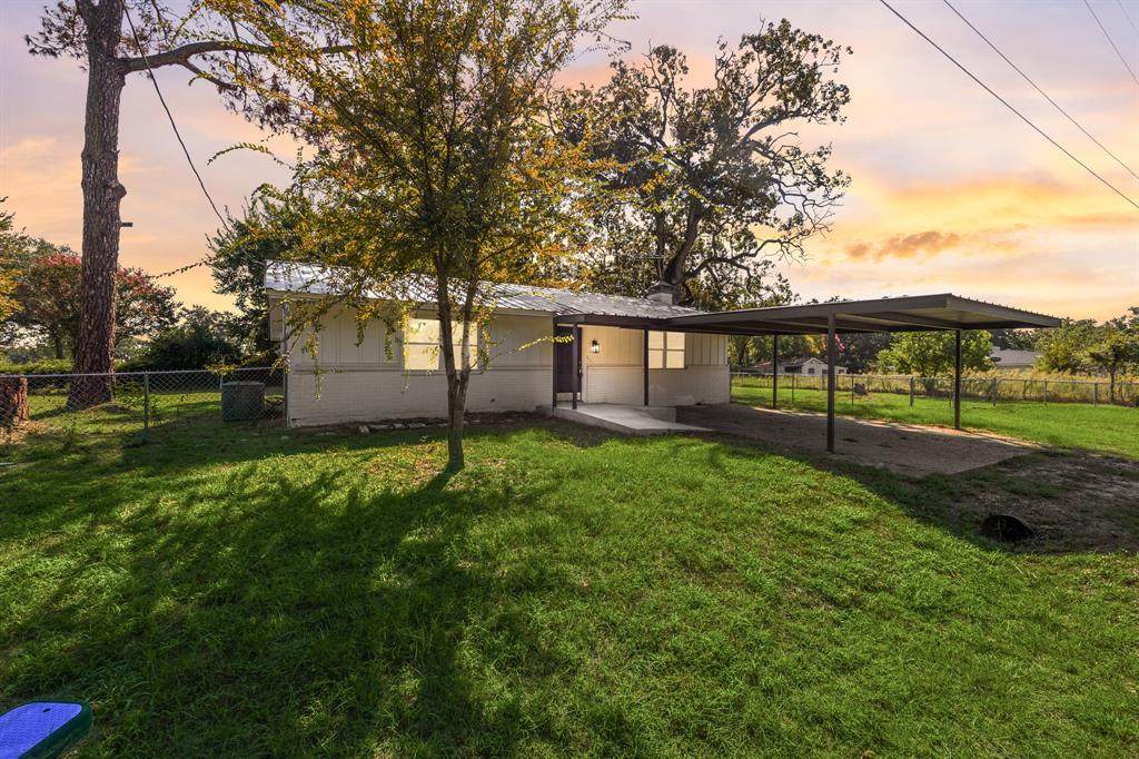 107 Bayside Drive - Photo 1