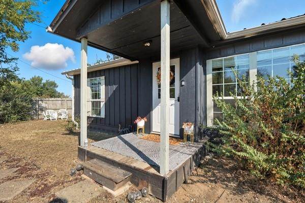 1811 Main Street - Photo 1