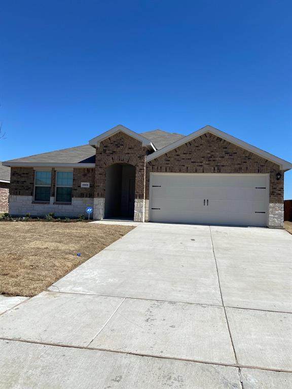 1501 Bridle Drive - Photo 1