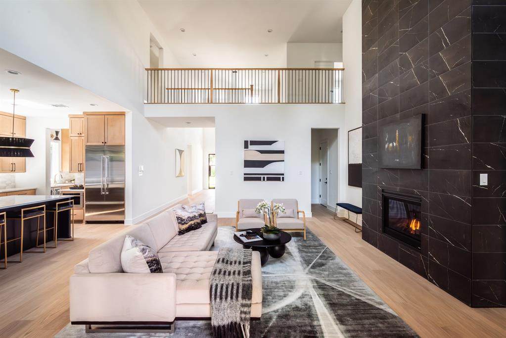 554 Kirkwood Drive - Photo 1