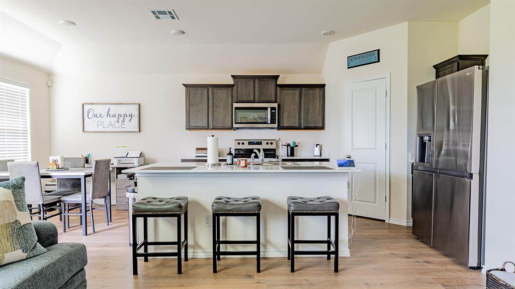 404 Creek End Drive - Photo 1