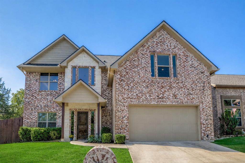 208 Greenway Bend - Photo 1