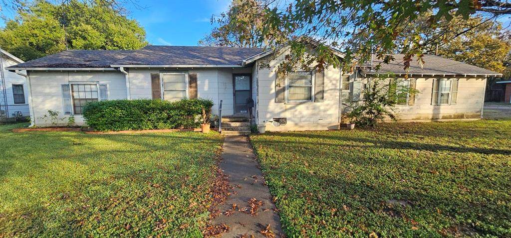 1061 Walnut Street - Photo 1