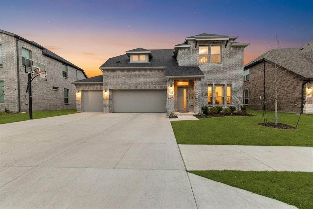 814 Chinati Street - Photo 1