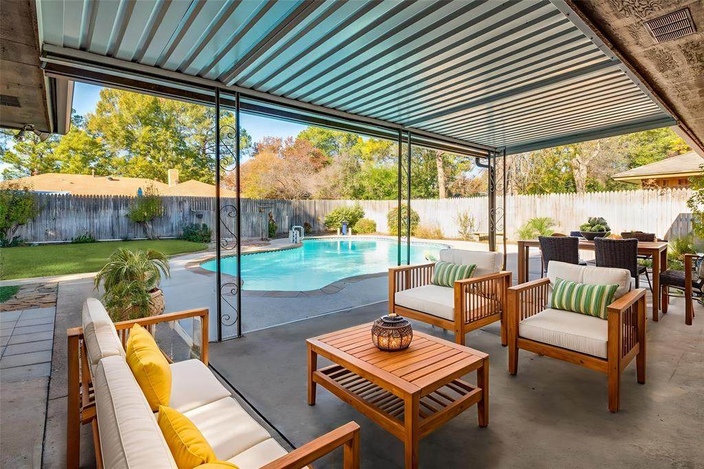 1910 Jamestown Court - Photo 1