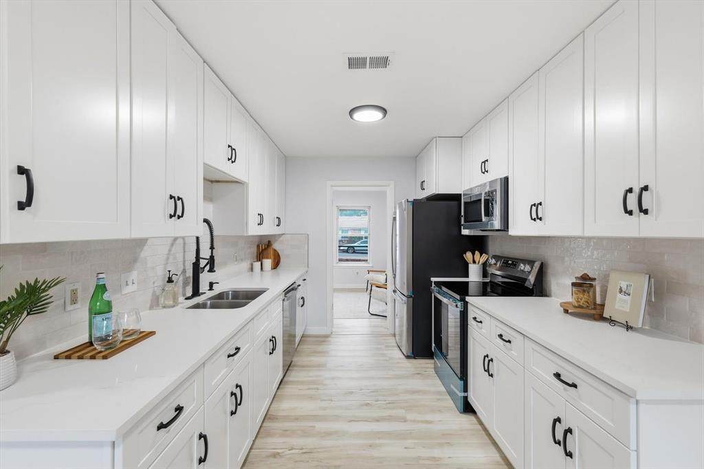 6409 Winn Street - Photo 1