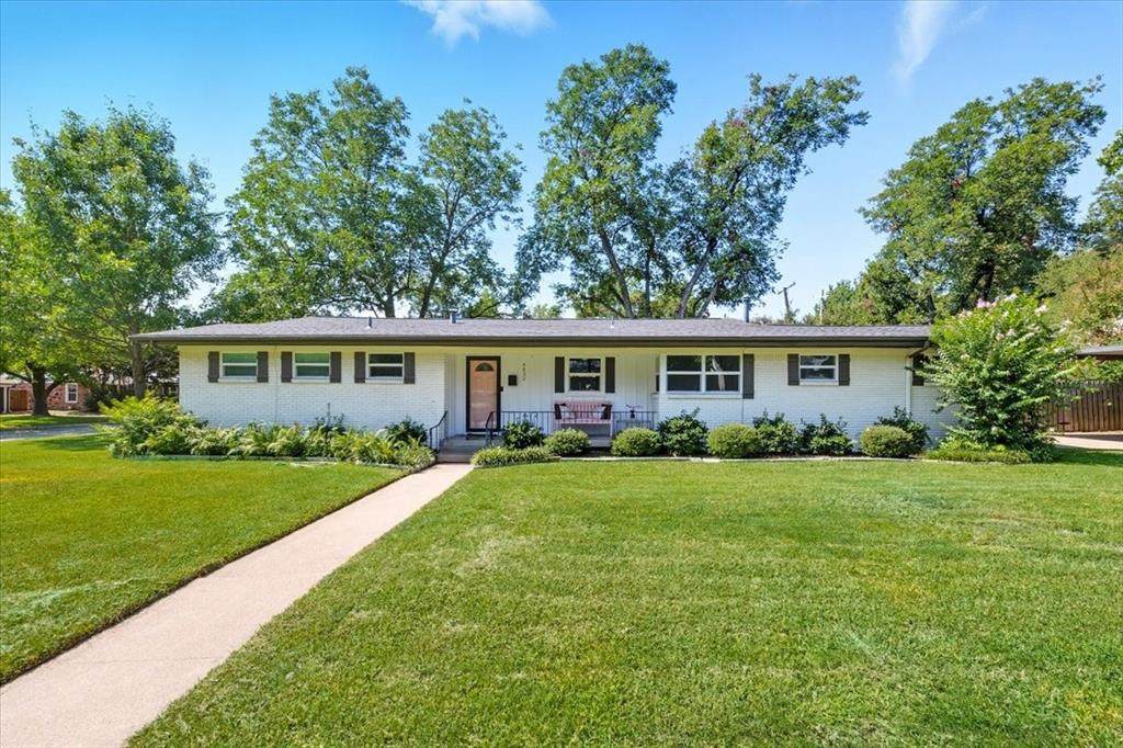 4632 Norwich Drive - Photo 1