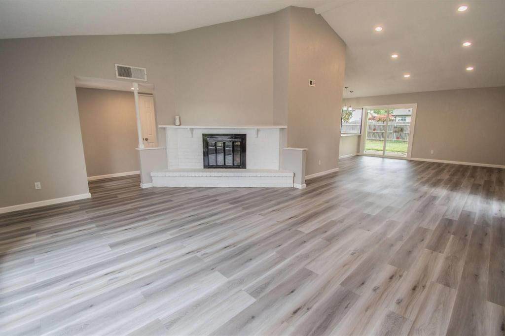 3825 Hackberry Lane - Photo 1