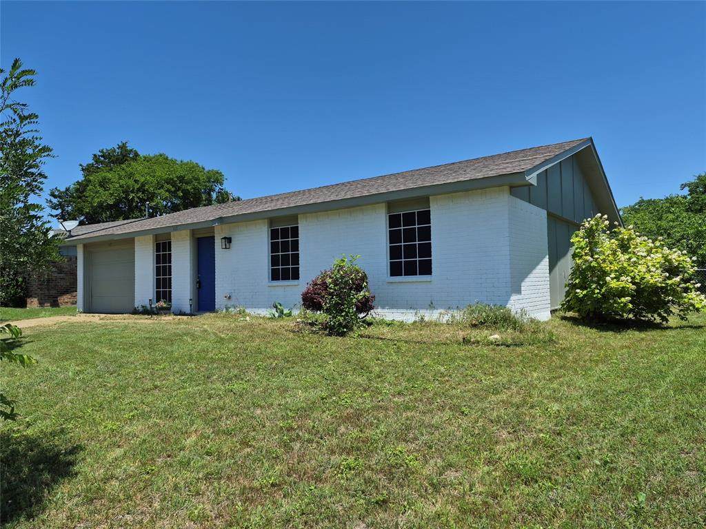 117 Yorkshire Drive - Photo 1