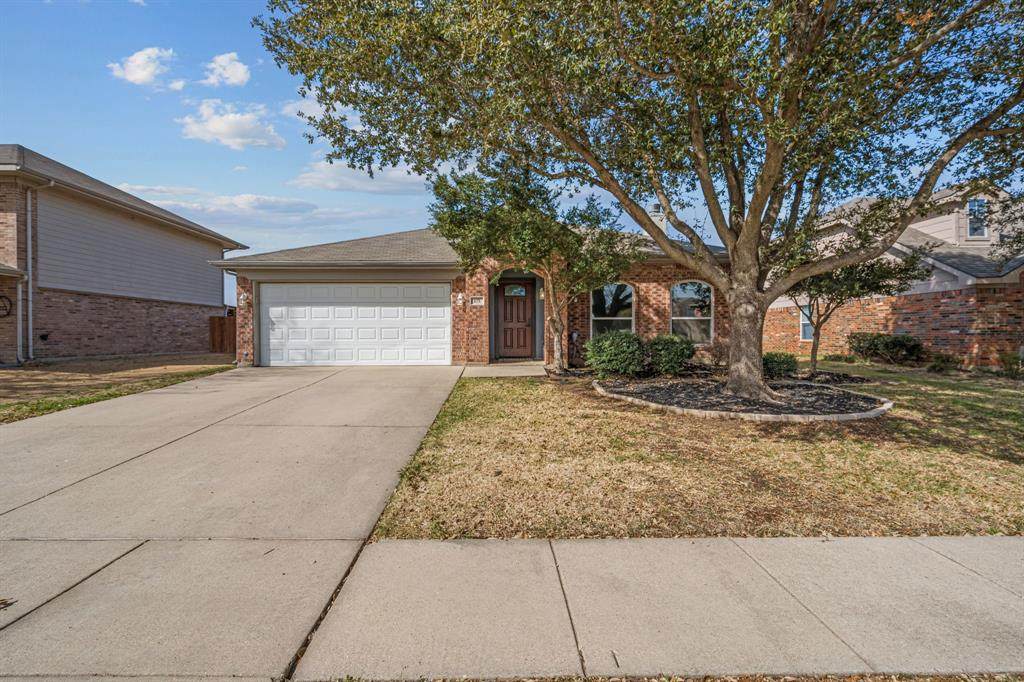 105 Thoroughbred Drive - Photo 1