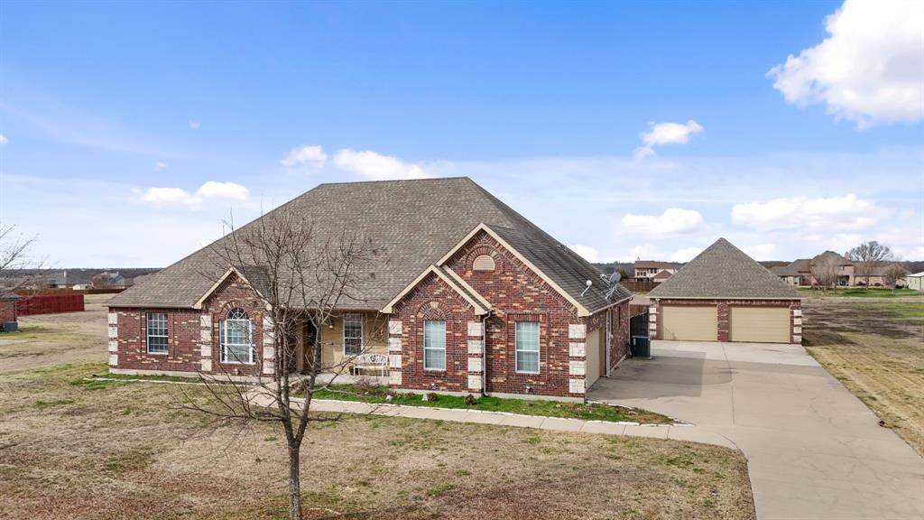320 Westward Drive - Photo 1