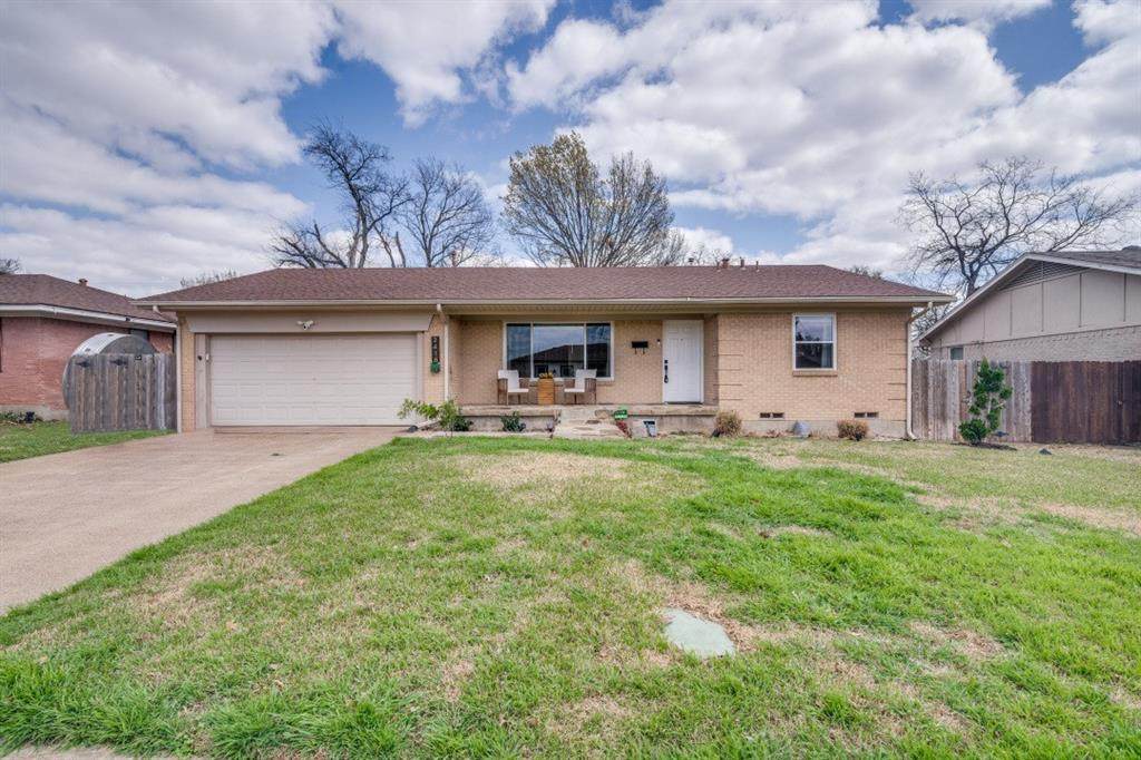 2418 Patricia Lane - Photo 1