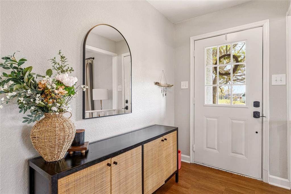 2566 Southwinds Drive - Photo 1