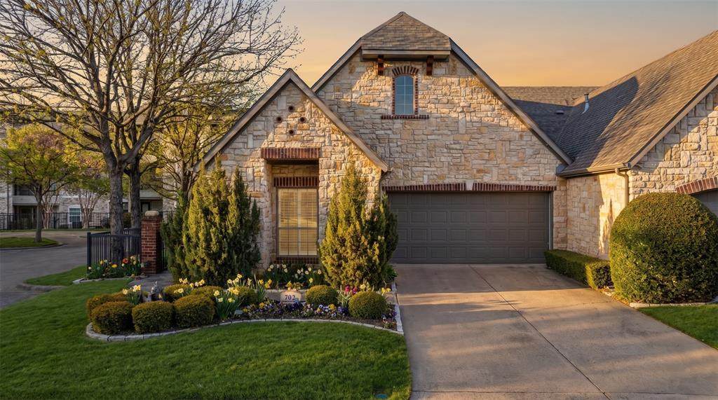 703 Avalon Court - Photo 1